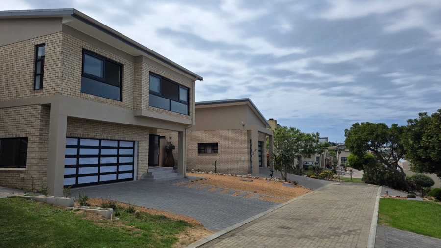 3 Bedroom Property for Sale in Dana Bay Western Cape